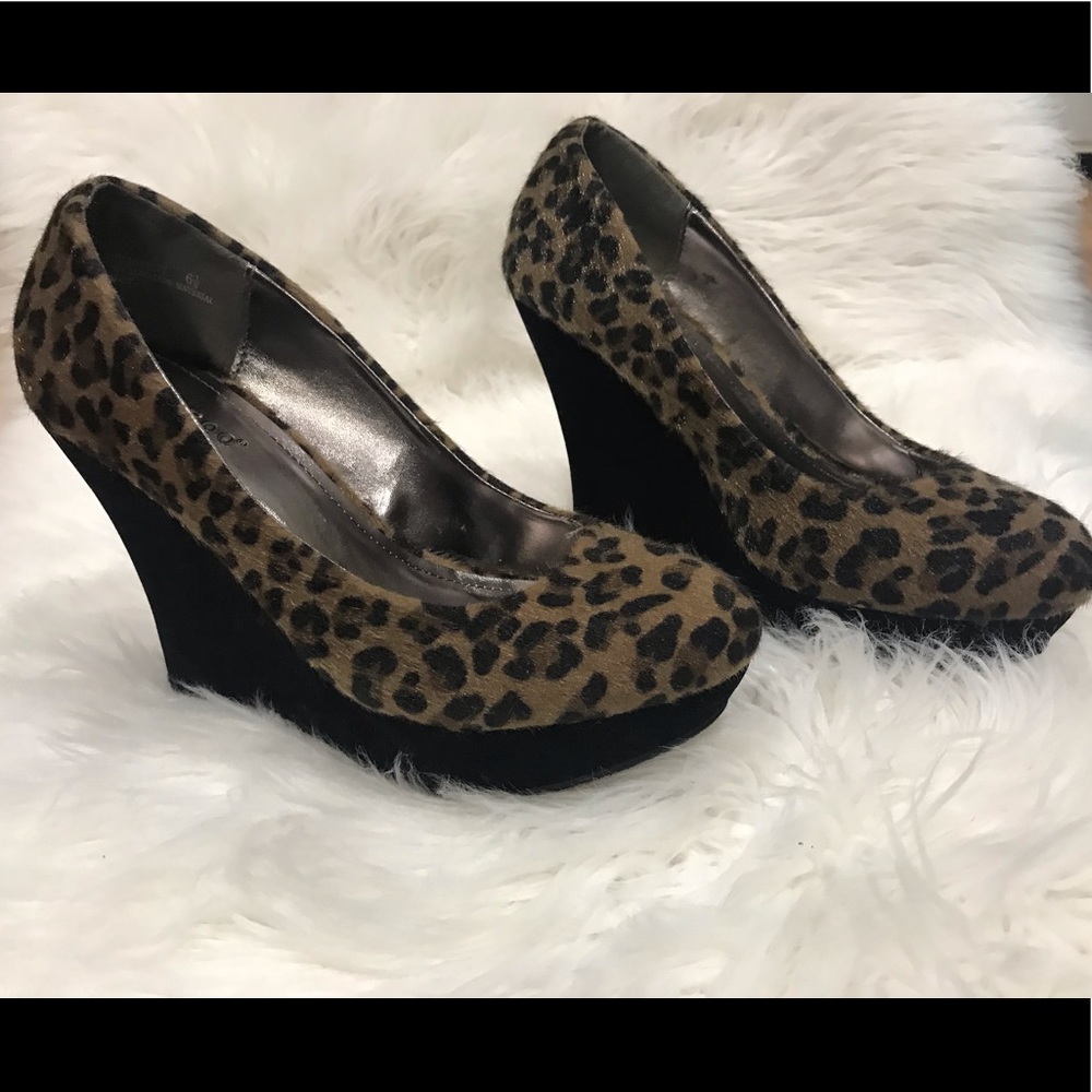 Leopard wedges